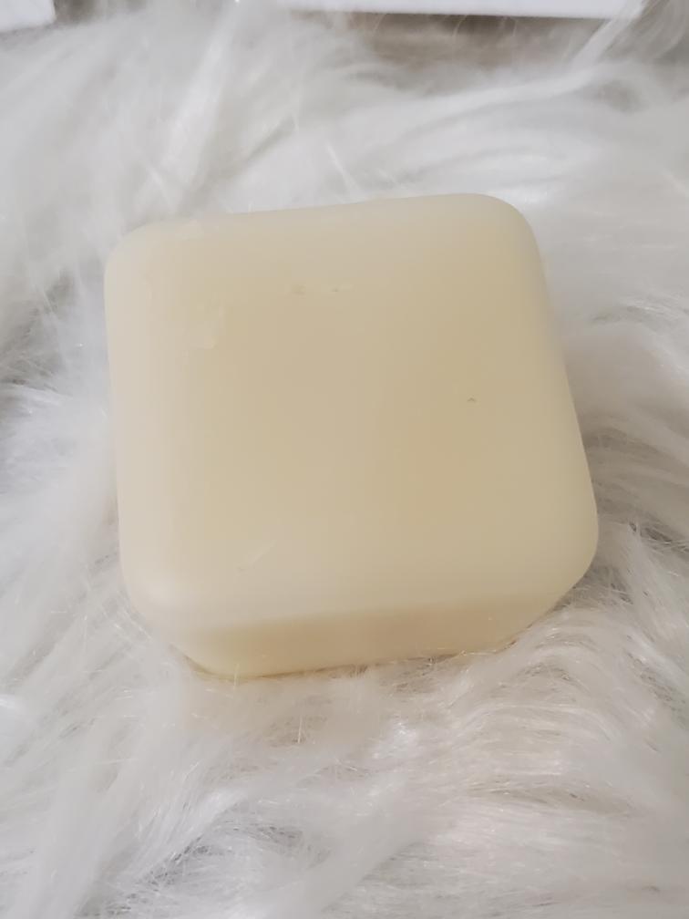 Long-Lasting scent wax melts for your home or office. Made with soy wax for a clean burn. Pour back in the mold container to store and reuse until the scent is gone. Select one scent per wax melt Handmade Soy Wax Melts | Loved By Me Creations Visit Now: www.lovedbymecreations.com